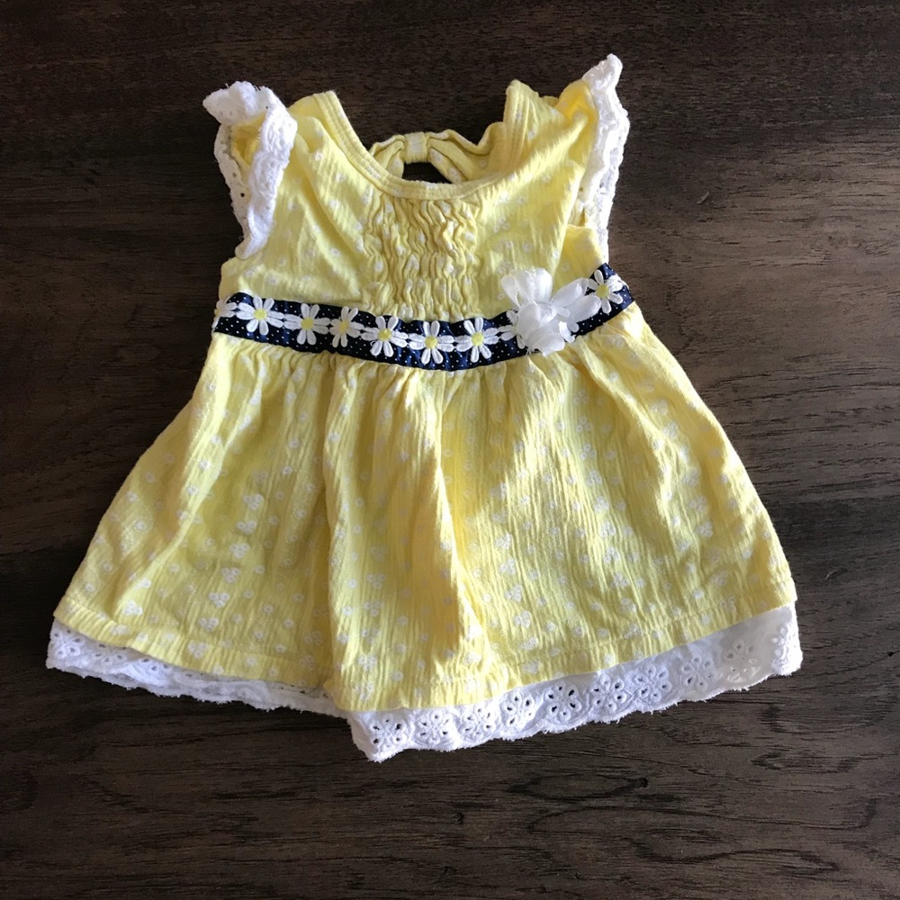 Little Lass brand 24 mos pale yellow and navy top